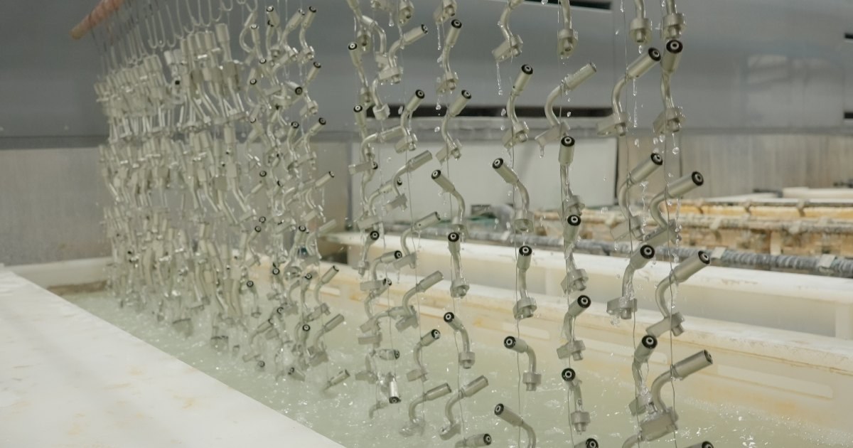 Metal cleaning process